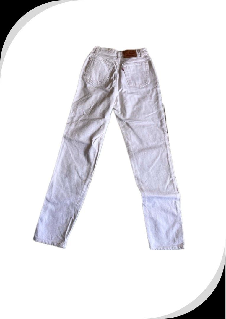 Levi's 501 Light Wash Denim Jeans (Category: Jeans) located in Tabuk. Submitted by iinnkk (Listing ID 1445632298, Image 2). Description: - Classic Levi's 501 jeans - Light wash denim - Button fly closure - Straight leg fit - Signature stitching on back pockets - Versatile staple piece.