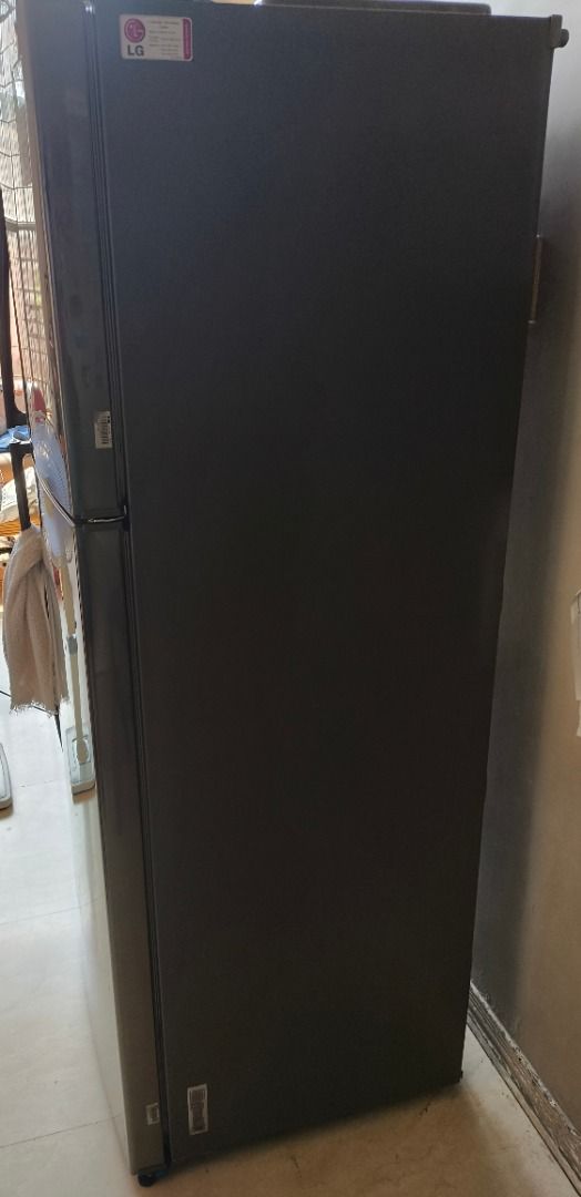 LG Double Door Refrigerator GR-M562GSCH (Category: Refrigerators and Freezers) located in Quezon City. Submitted by perdono (Listing ID 1445781533, Image 3). Description: BUYER WILL COVER FOR THE SHIPPING! Specifications: Voltage: 230 V Dimensions (mm): 755(W) x 707(D) x 1777 (H) NET Weight (kg): 82 Reason for selling: Upgrade to a bigger refrigerator Specifications: - LG Double Door Refrigerator - Sleek Stainless Steel Finish - Spacious Interior