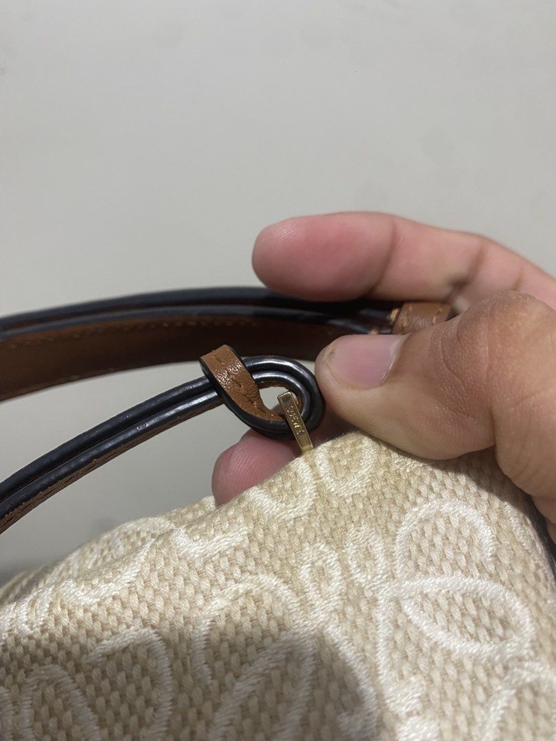Loewe Cubi Anagram (Category: Luxury Bags & Wallets) located in Leyte. Submitted by lesterjacaseno (Listing ID 1445744638, Image 3). Description: Loewe Cubi Anagram Jacquard Canvas.