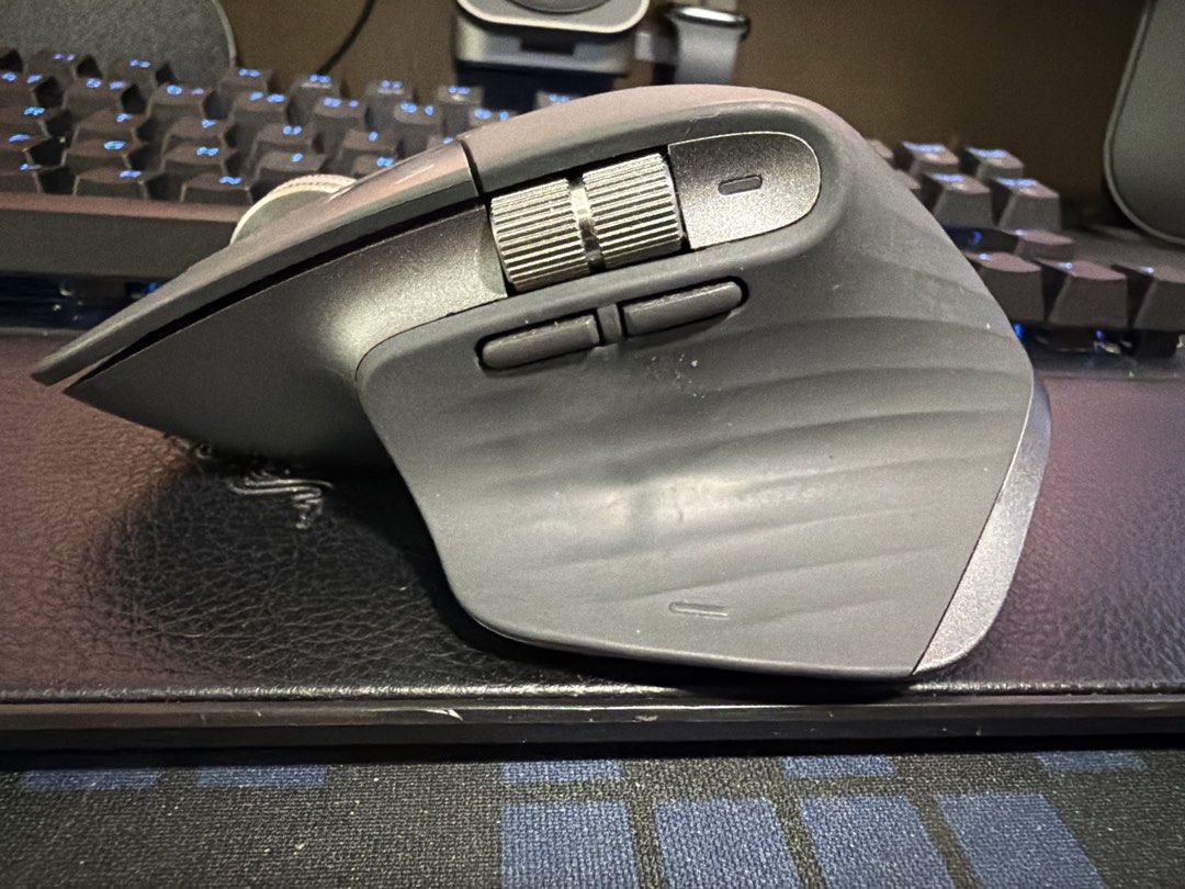 Logitech Alto Keys K98M Keyboard & MX Master 3 Mouse Bundle490812632141015043