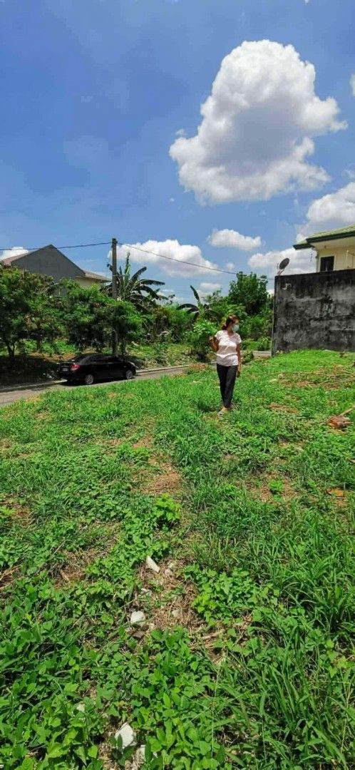 Lot San Jose Delmonte bulacan (Category: Lot) located in Caloocan City. Submitted by Tulokss (Listing ID 1445777225, Image 1). Description: blk 105 lot 6 phase 1. Metrogate. San Jose Del Monte Bulacan. (executive village) 120 square meters - 20 meters lang mula sa main gate kung saan ang sakayan ng bus pa Manila. - ang subd ay tabi mismo ng san jose delmonte bulacan sports complex - 1km mula sa new Cityhall ng Sab Jose del Monte. nakikita po mula