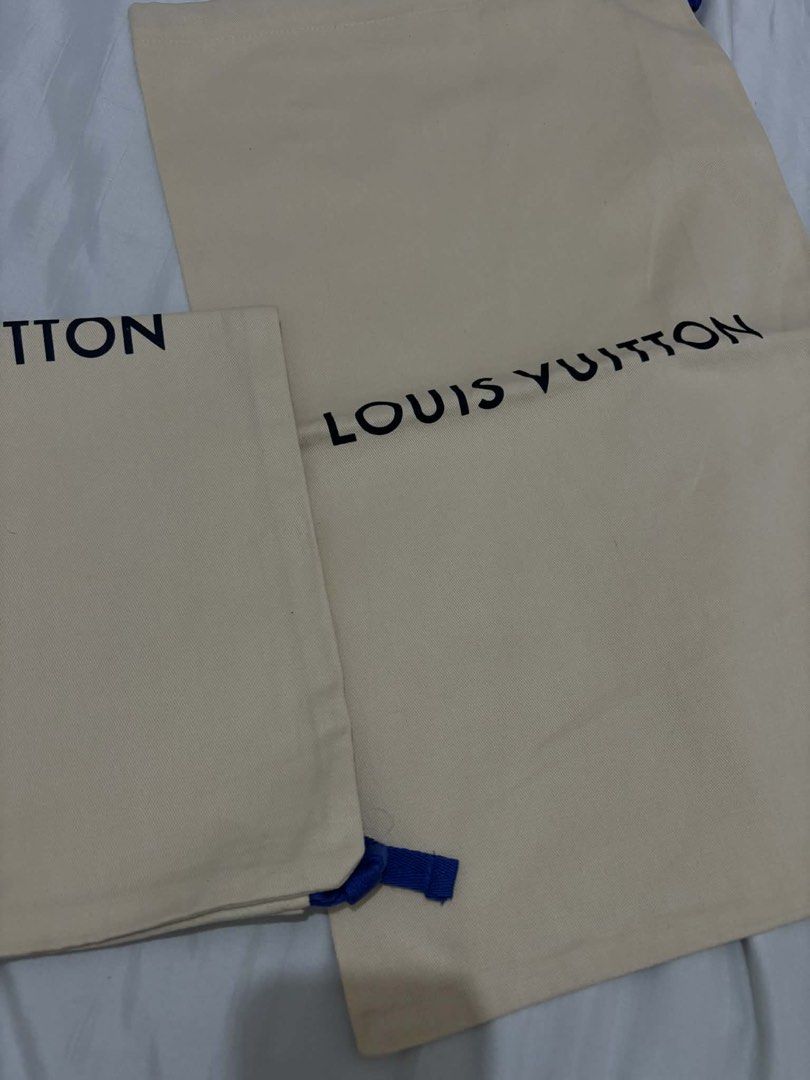 Louis Vuitton Dust Bags Set (Category: Luxury Bags & Wallets) located in Pateros City. Submitted by sanchezgerard11 (Listing ID 1445789677, Image 1). Description: - Set of Louis Vuitton dust bags - Color: Beige with black Louis Vuitton logo - Features: Drawstring closures - Material: 100% Cotton - Origin: Made in India - Ideal for protecting luxury items - Model/Code: D61897.