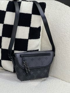 (Category: ) located in . Submitted by neverfull_luxury_sg (Listing ID 1445691265, Image 1). Description: .