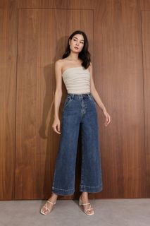 (Category: ) located in . Submitted by wardrobasics (Listing ID 1445694144, Image 1). Description: .