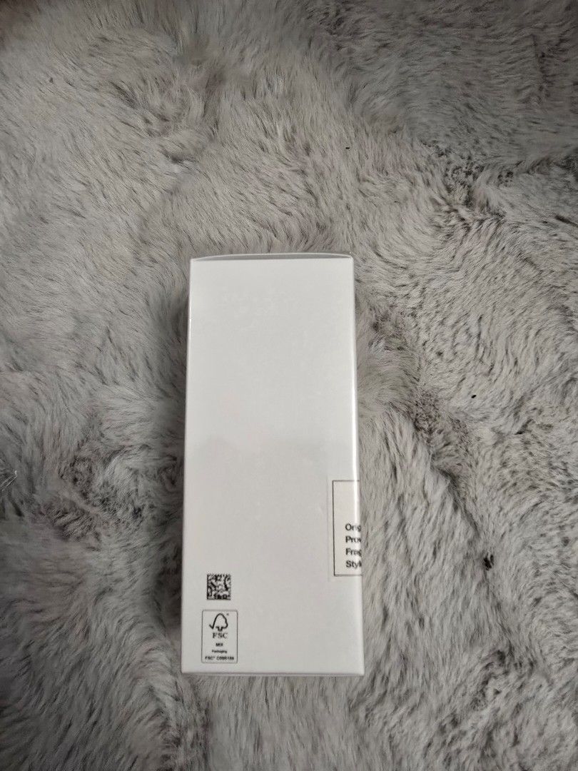Maison Margiela Replica Eau de Toilette 100ml (Category: Fragrance & Deodorants) located in Quezon City. Submitted by iammjdlb (Listing ID 1445746341, Image 3). Description: - Maison Margiela Replica Eau de Toilette - Scent: 'Beach Walk'' - Size: 100ml bottle - Type: Vaporisateur spray - Condition: Brand new, sealed in original packaging - Ideal for: Gifting or personal collection.