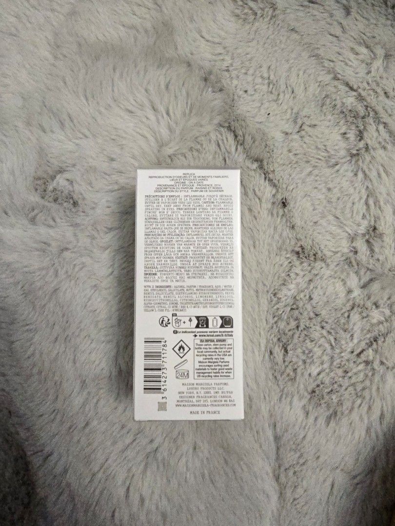 Maison Margiela Replica Eau de Toilette 100ml (Category: Fragrance & Deodorants) located in Quezon City. Submitted by iammjdlb (Listing ID 1445746663, Image 3). Description: - Maison Margiela Replica Eau de Toilette - Scent: 'On A Date'' - Size: 100ml bottle - Key Notes: Grapes and Roses - Includes original packaging - Ideal for gifting or personal collection.