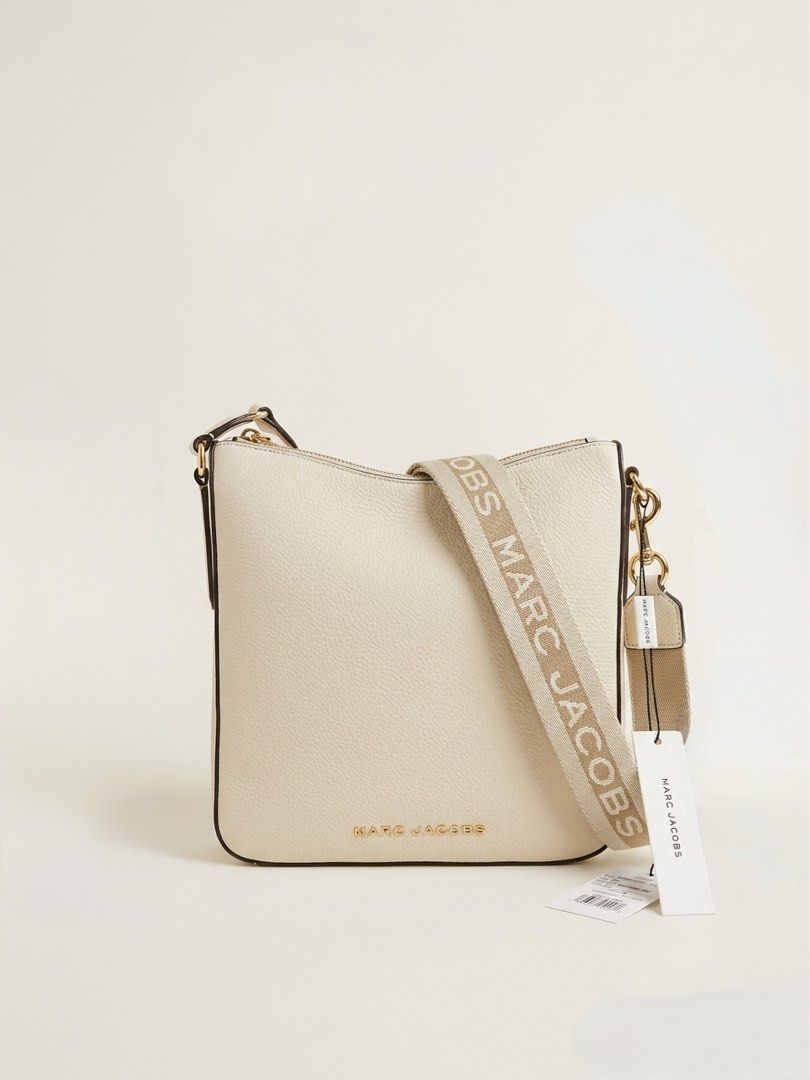 Marc Jacobs Drifter Crossbody Bag (Category: Luxury Bags & Wallets) located in Pasig City. Submitted by toryluxebags (Listing ID 1445786995, Image 1). Description: Marc Jacobs Drifter Crossbody Bag ✔️ Brand new ✔️ Comes with paper bag ✔️ 100% Authentic ✔️ Stylish and versatile crossbody bag for everyday use ₱10,500 .