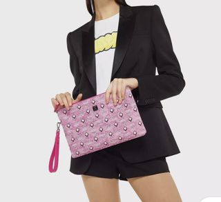 (Category: ) located in . Submitted by fashion_nista (Listing ID 1445737858, Image 1). Description: .