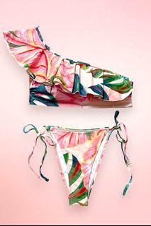 (Category: ) located in . Submitted by luckydollstore (Listing ID 1445691069, Image 1). Description: .