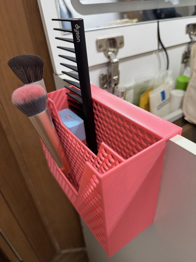Organizer (school supplies, makeup, etc) (Category: Tables & Sets) located in Makati City. Submitted by everything.peachy (Listing ID 1445693705, Image 3). Description: - desk organizers - Perfect for keeping your workspace, table or dresser tidy - available: honey comb or solid organizer - Ideal for holding pens, makeup brushes, or other small items - Great for use on a vanity or office desk - Features a design that allows them to hang on the si