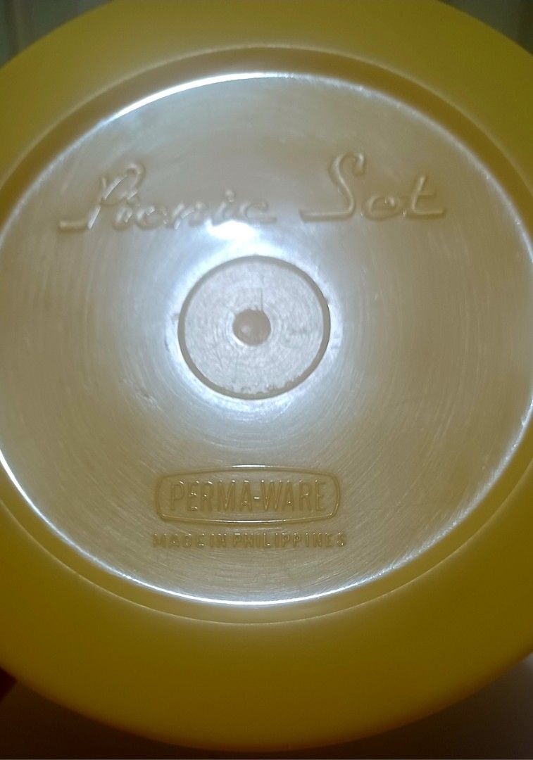 Perma‑Ware Picnic‑Mate Saucer Set — COMPLETE 4‑Color Stackable Set | Made in PH (Category: Food Organization & Storage) located in Quezon City. Submitted by wjmae (Listing ID 1445640701, Image 2). Description: ✨ Authentic classic Perma‑Ware picnic ware — fully intact, complete set! 🥗 What you get: • Clear storage base + secure yellow snap‑lid • 4 colorful saucers: bright green, sunny yellow, bold red, vivid blue — all nest neatly inside 📏 Size: