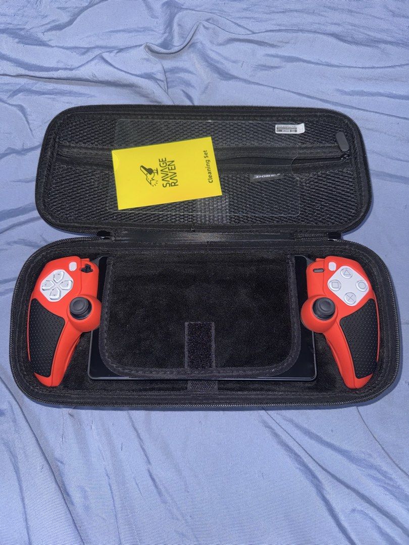 Playstation Portal (Category: PlayStation) located in Quezon City. Submitted by samsonmarc40321 (Listing ID 1445676924, Image 1). Description: PlayStation Portal White (Ps Portal) 9,000 Asking - Negotiable No Issue, All working Unli Test Accessories Dobe Carrying Case, Red Silicon Case, Extra Tempered Glass Pwede trade sa games Meetup/Pickup Cash/Bank Transfer QC Loc.