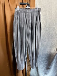(Category: ) located in . Submitted by msthrifted (Listing ID 1445769583, Image 1). Description: .
