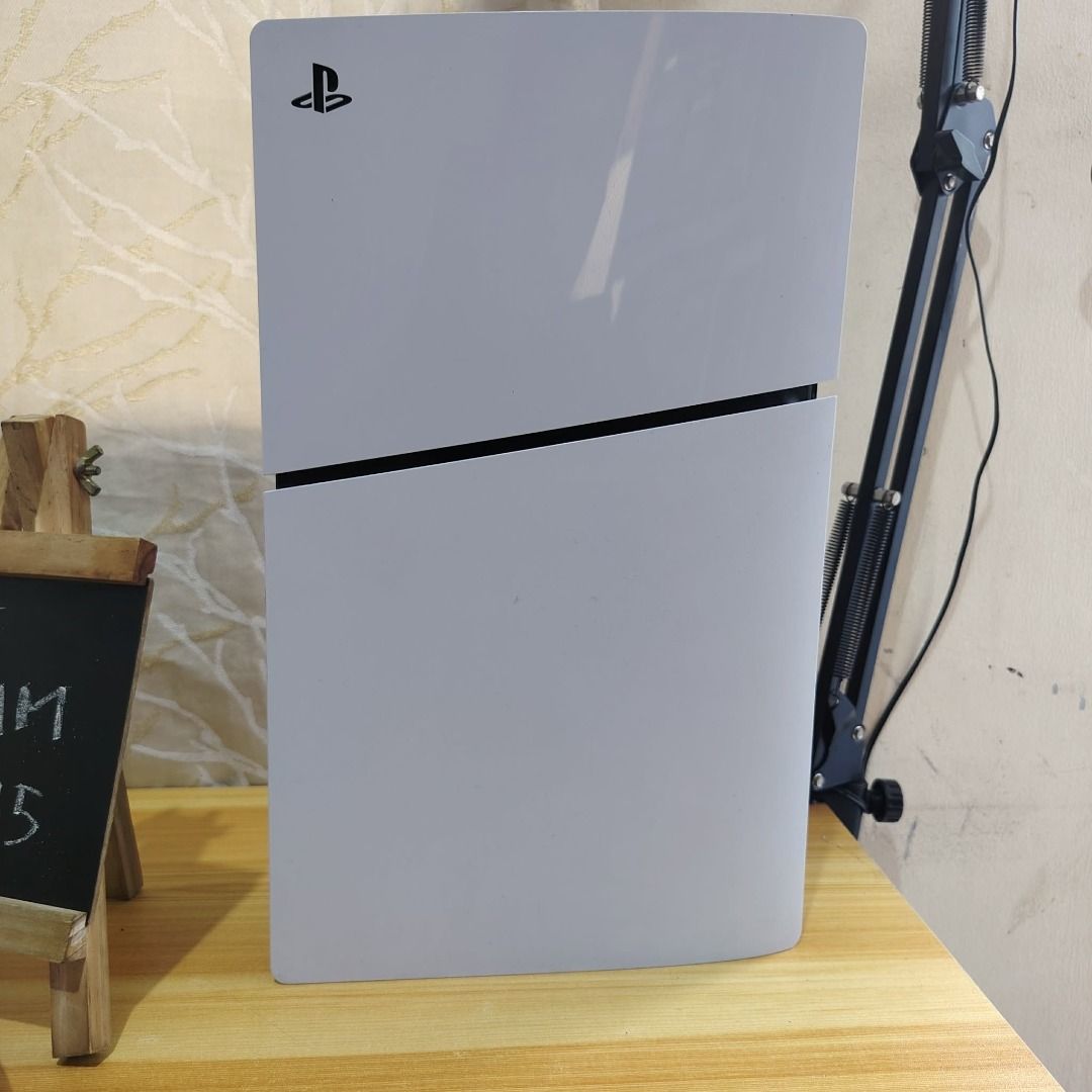 PS5 Slim 1TB Disc Edition Mura lng! (Category: PlayStation) located in Paranaque City. Submitted by thebiskwitcompany (Listing ID 1445740539, Image 2). Description: #135 Ps5 Slim Disc Edition 1TB P25995 -No Box, Unit, controller, HDMI Cable, Power Cable, usb cable , no plastic stand -no issue (wifi. Games,hdmi,ghost movement etc) -1 original dualsense controller -Latest Firmware Shipping through grab/lalamove/jnt/lbc (COD/COP) Pickup at our offic