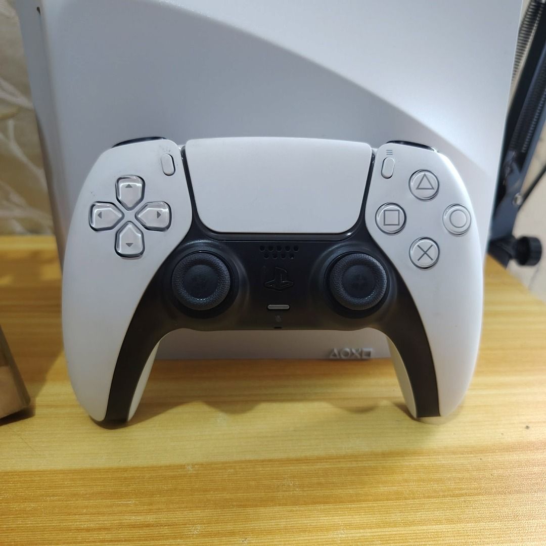 PS5 Slim 1TB Disc Edition Mura lng! (Category: PlayStation) located in Paranaque City. Submitted by thebiskwitcompany (Listing ID 1445740539, Image 3). Description: #135 Ps5 Slim Disc Edition 1TB P25995 -No Box, Unit, controller, HDMI Cable, Power Cable, usb cable , no plastic stand -no issue (wifi. Games,hdmi,ghost movement etc) -1 original dualsense controller -Latest Firmware Shipping through grab/lalamove/jnt/lbc (COD/COP) Pickup at our offic