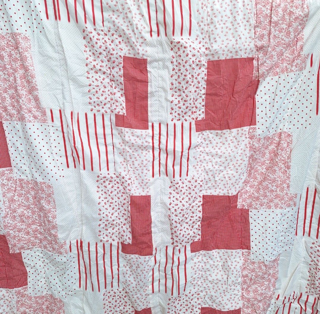 RED PATCHWORK COMFORTER (Category: Bedding & Towels) located in Mandaluyong City. Submitted by strawfhairy (Listing ID 1445682479, Image 1). Description: 𝗿𝗲𝗱 𝗽𝗮𝘁𝗰𝗵𝘄𝗼𝗿𝗸 𝗰𝗼𝗺𝗳𝗼𝗿𝘁𝗲𝗿 ˖°.🐞.ೃ࿔*:･ ○ has minimal stains ○ no exact measurements pa ○ color may vary due to lighting ○ good for flat lays ○ mine for 300 (AU).