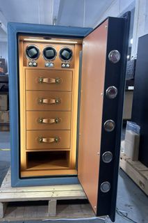 (Category: ) located in . Submitted by richmanluxury (Listing ID 1445793259, Image 1). Description: .