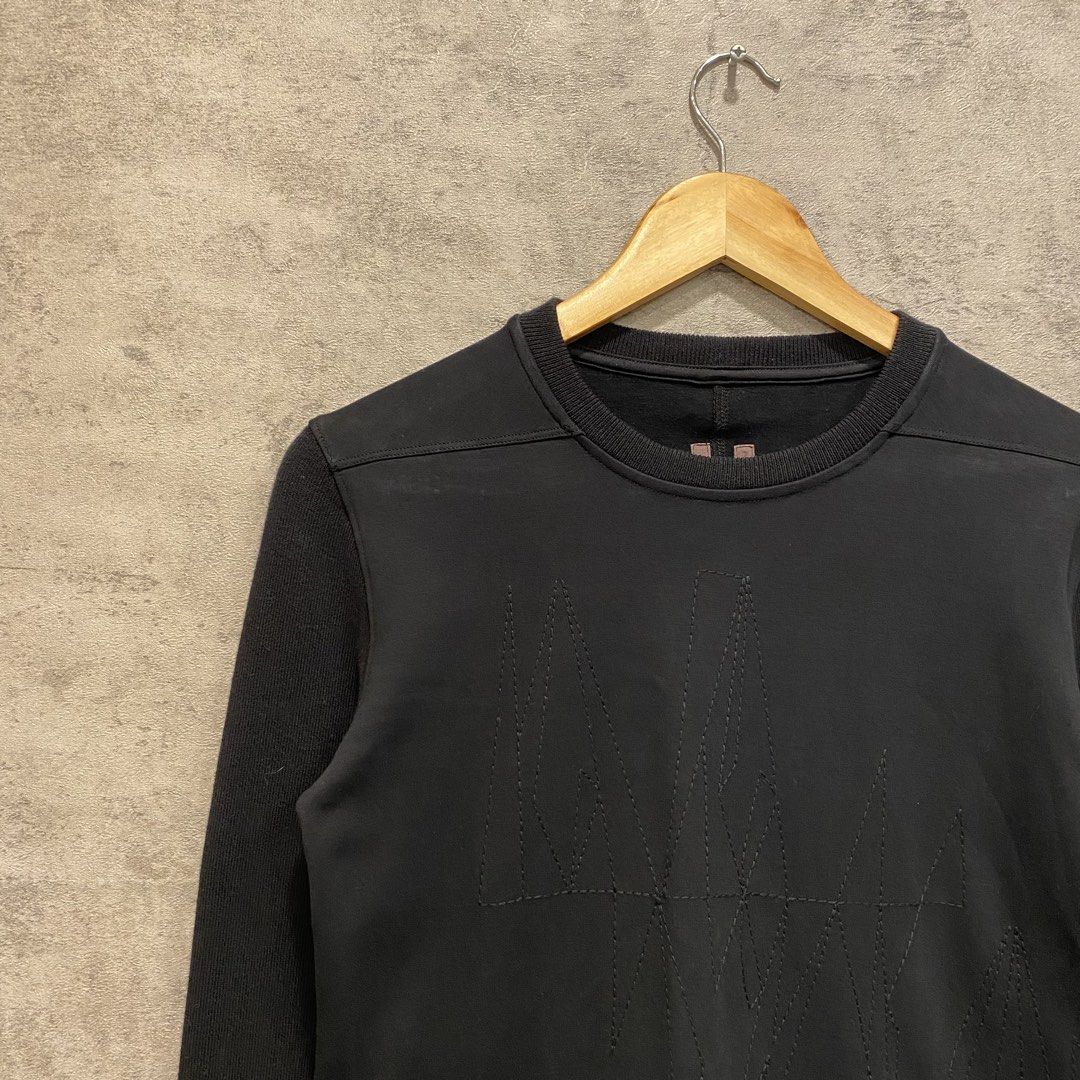 Rick Owens (Category: Luxury Apparel) located in Quezon City. Submitted by rebirthalley (Listing ID 1445753811, Image 3). Description: Width-17 Length-29 Sleeve-28.5 Shoulder-16 Excellent Condition No flaws 6180.