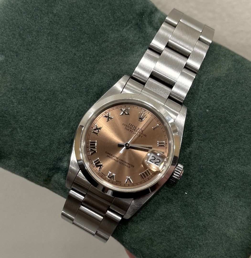 Rolex Oyster Perpetual Datejust Watch (Category: Luxury Watches) located in Makati City. Submitted by daviddd26 (Listing ID 1445645915, Image 3). Description: FOR SALE Rolex Datejust (Junior Size) ref 68240 Case 31mm Year model : U 1997 Inclusion: Full set Price: ₱ 295,000 Open for authentication 📍Greenhills San Juan City.