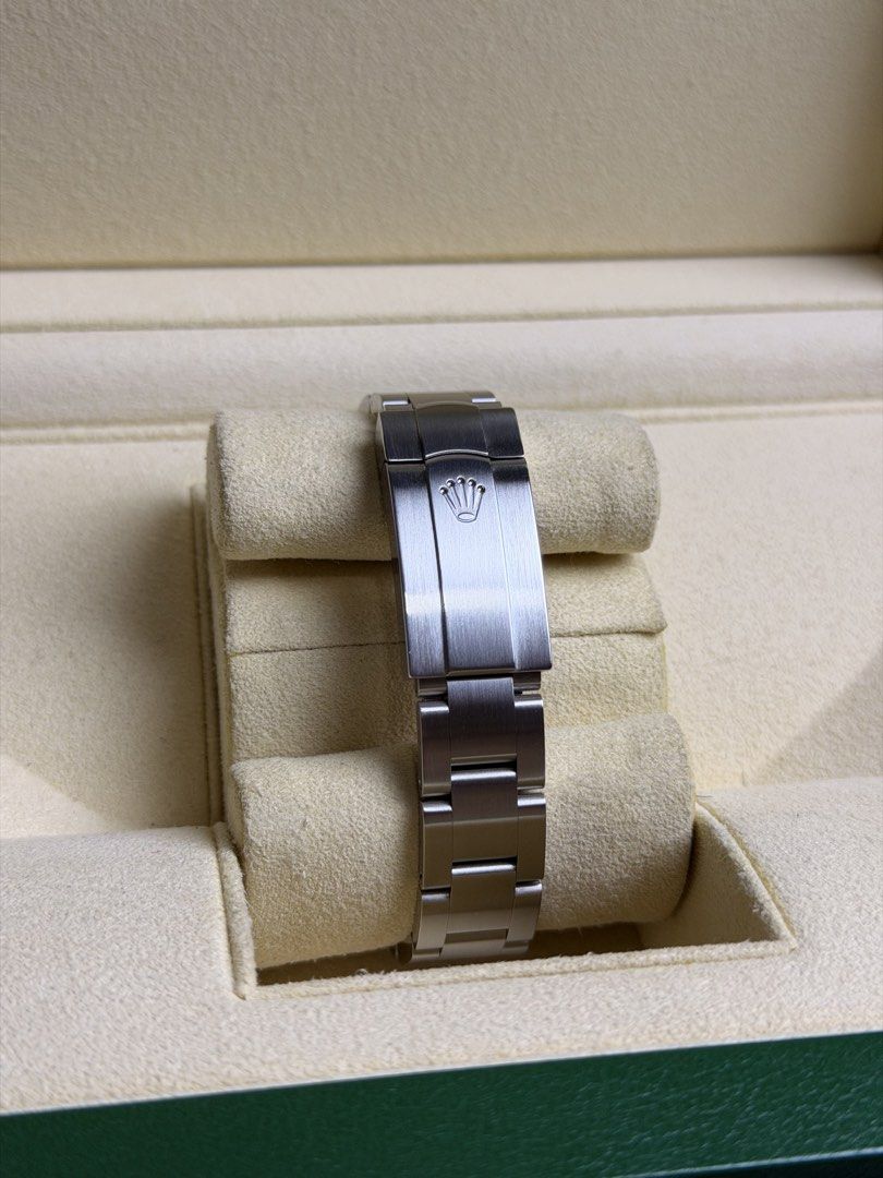 Rolex Oyster Perpetual Yellow (Category: Luxury Watches) located in Quezon City. Submitted by LuxPieces (Listing ID 1445782292, Image 3). Description: Rolex Oyster Perpetual Size 31mm Newest Mechanism Cal. 2232 Candy Yellow Dial (Stella Dial) Ref. 277200 Approximately 2020+ Watch and Box (lost card) only 460k only (cheapest in the market) 10/10 condition.