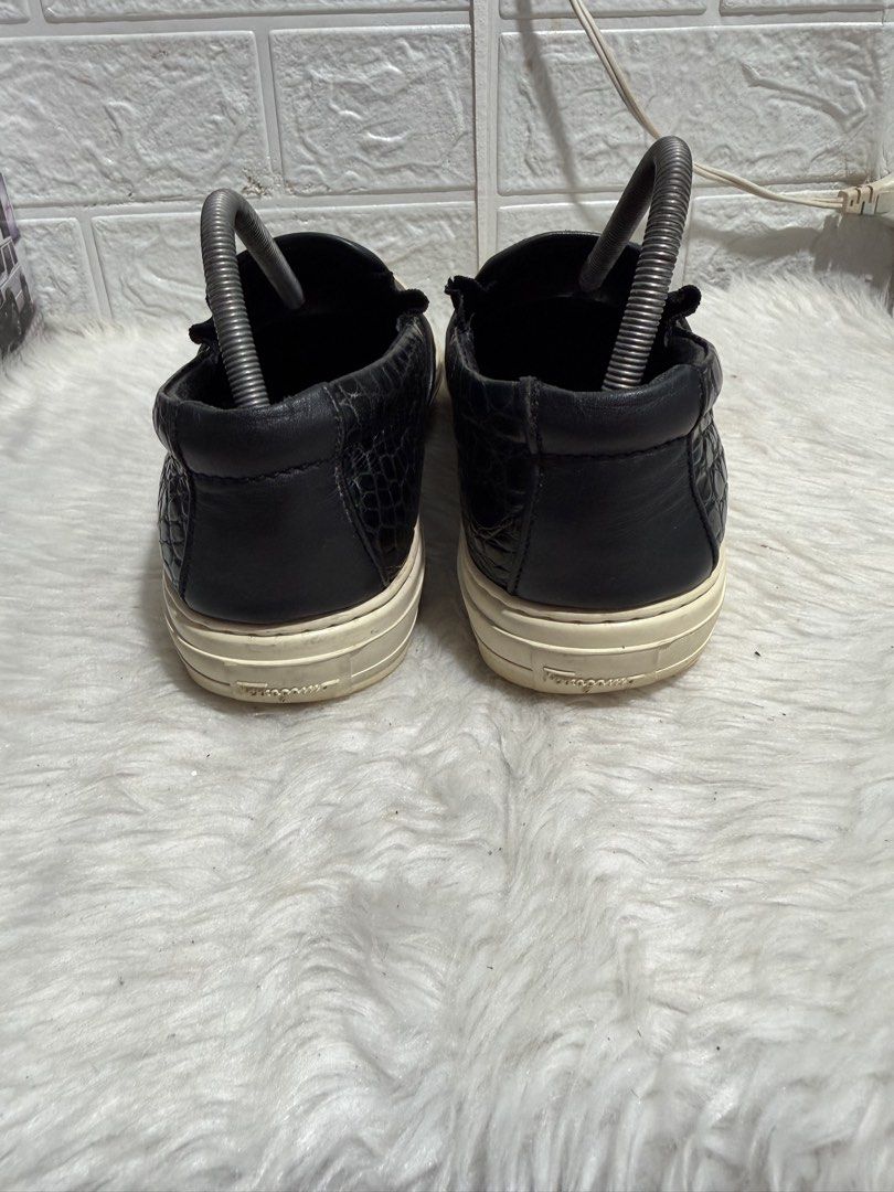 Salvatore Ferragamo (Category: Sneakers & Footwear) located in Davao. Submitted by blessed6 (Listing ID 1445656399, Image 3). Description: 25cm.