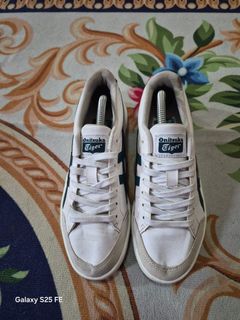 (Category: ) located in . Submitted by solestorybylme (Listing ID 1445694880, Image 1). Description: .