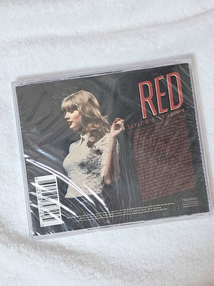 SIGNED Taylor Swift TV Red CD Sealed (Category: CDs & DVDs) located in Taguig. Submitted by call.me.eni (Listing ID 1445669783, Image 3). Description: - Signed Taylor Swift Red CD Sealed - Signature on front cover - Includes Taylor Swift Midnights CD (in background) - Perfect for any Swiftie fan - Comes from a smoke-free home - Rare collectible item Slightly Negotiable.