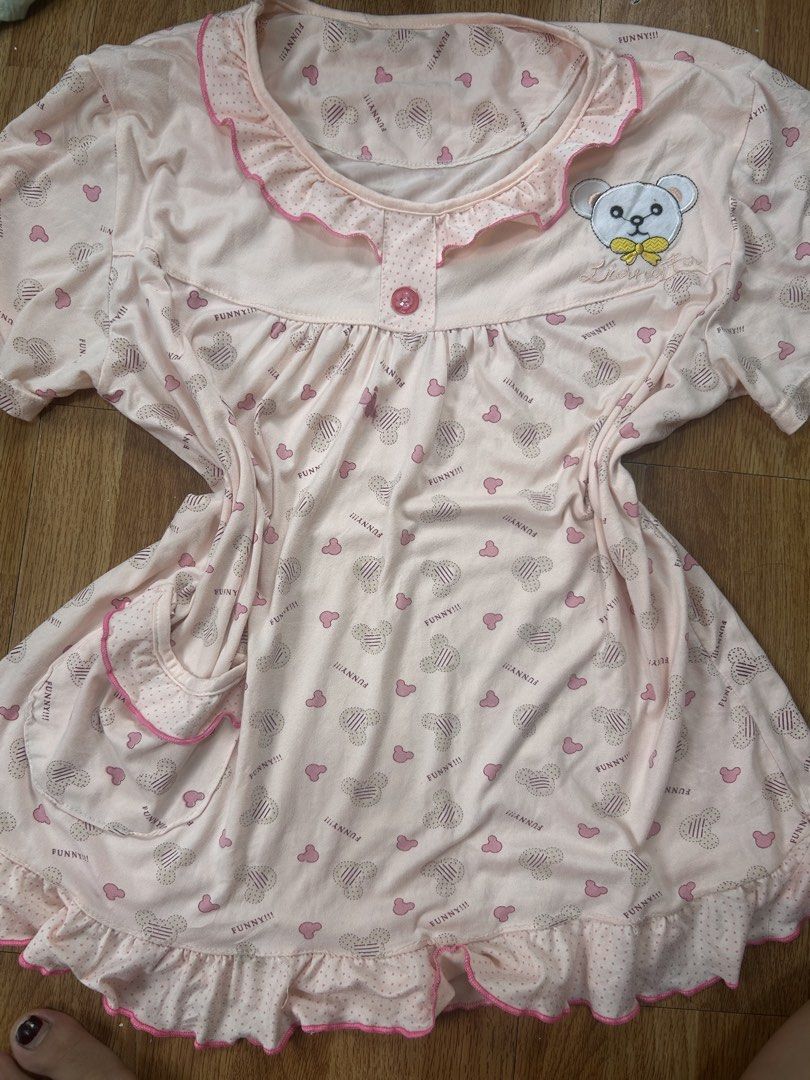 Sleepwear Pink Aesthetic Blouse (Category: Blouses) located in Valenzuela. Submitted by loveshecollection (Listing ID 1445656033, Image 1). Description: ⋆˚𝜗𝜚˚⋆ 🍒 size: s-l condition: preloved 10/10 🧸 ✮ payment first policy ✮ no cancellations ✮ shipping varies per location ✮ Follow before mine.