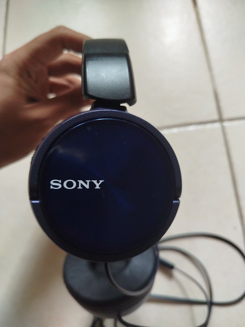 Sony Headphones491067472085657601