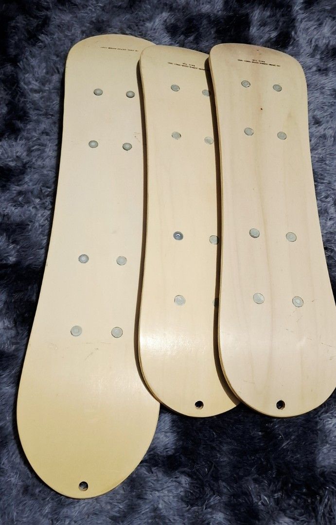 SportStuff Snow Ryder Snow/Sandboards (Category: Water Sports) located in Makati City. Submitted by h.booster365 (Listing ID 1445721731, Image 2). Description: - Comes in 2 different sizes to accommodate various users: two 16-27 kgs, one 22-45 kgs - Ideal for kids learning - Features easy-to-use bindings for secure foot placement - Smooth bottoms designed for excellent gliding -1K each/individually.