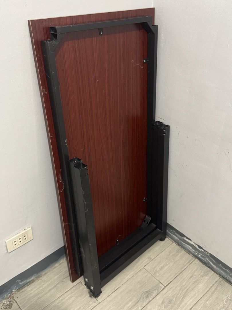 Study Table (Category: Tables & Sets) located in Manila. Submitted by nadnad008 (Listing ID 1445685945, Image 2). Description: Study Table 120x60x70 Wooden laminate with metal legs Like new Already disassembled, comew with complete screws and alle wrench Screw lang yung legs to use RFS: moved out Sampaloc, manila Pick up only.