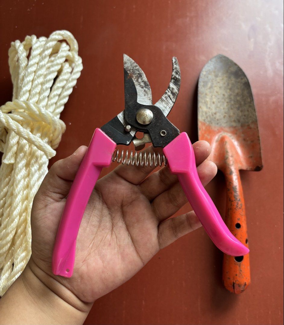 [TAKE ALL] Gardening Tools & Utility Rope (5 meters) (Category: Gardening Tools & Ornaments) located in Cavite. Submitted by nanangonlineshop (Listing ID 1445659550, Image 3). Description: 📌 Gardening Tools & Utility Rope (5 meters) 🏷️ P150 (take all) ✅ specialized hand tool primarily used in metalworking and mechanical work ❌ NO COD ✅ AS IS, WHERE IS ✅ FIRST PAY BASIS ✅ MINE NOW, PAY NOW 📍 Location: Cavite 👉 WE SHIP NATIONWIDE (LUZON, VISAYA