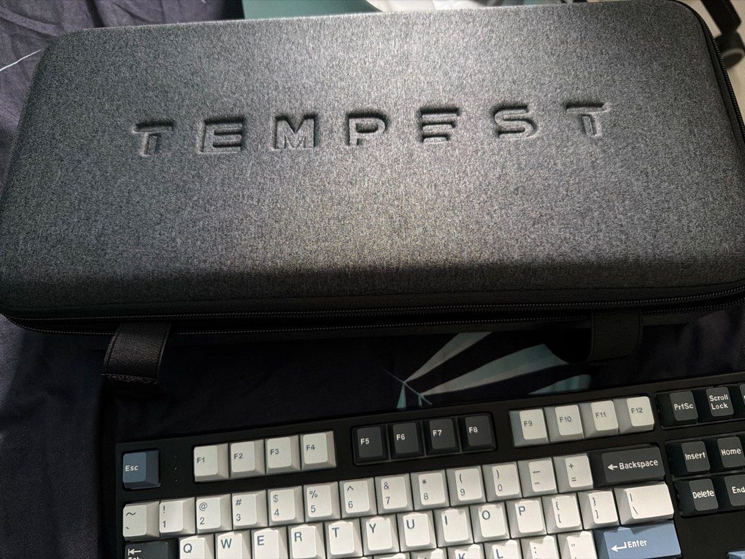 Tempest Kirin Mechanical Keyboard with Case490959905616056320