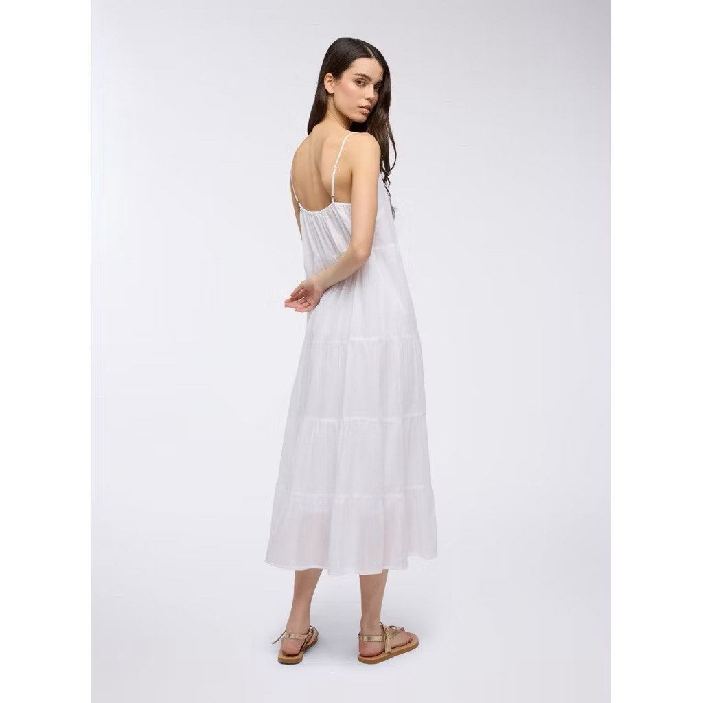 Terranova White Long Dress (Category: Dresses) located in Angeles City. Submitted by ginlyy (Listing ID 1445647996, Image 2). Description: Original Terranove bought at Zalora app for 2k plus Size M on tag Used 2x lang Dm for sure buyer for actual pic, di ko lng napic nasa condo pa Add 100 for sf.