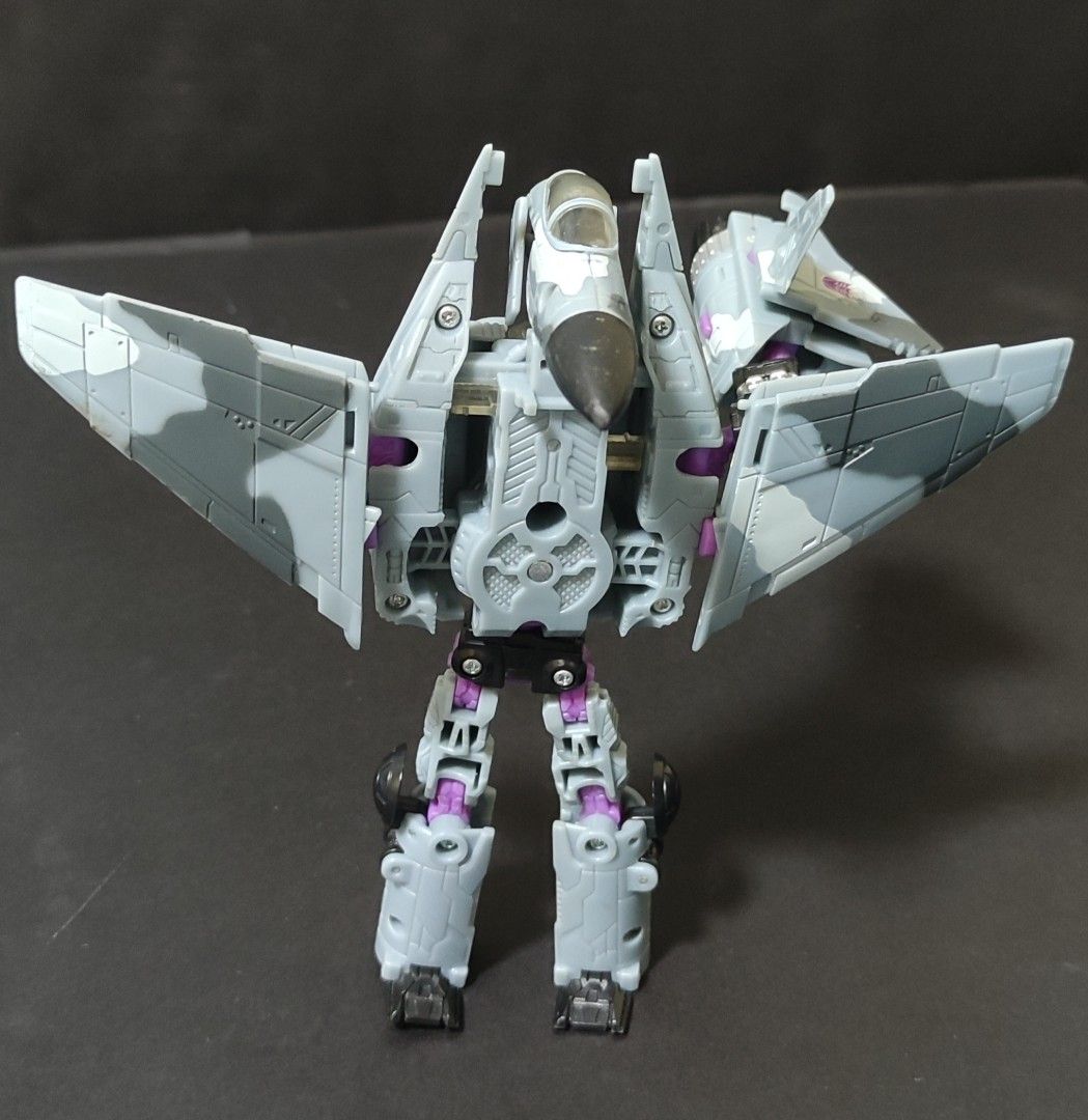 Transformers Movie 2007 Deluxe Class Dreadwing Figure Incomplete (Category: Action & Battle Toys) located in Cavite. Submitted by dextermanalo28 (Listing ID 1445717332, Image 3). Description: As is Transformers Movie 2007 Deluxe Class Dreadwing Figure Incomplete.