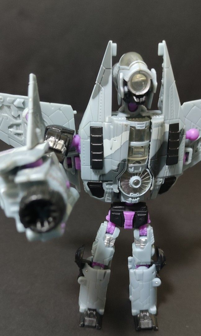 Transformers Movie 2007 Deluxe Class Dreadwing Figure Incomplete (Category: Action & Battle Toys) located in Cavite. Submitted by dextermanalo28 (Listing ID 1445717332, Image 2). Description: As is Transformers Movie 2007 Deluxe Class Dreadwing Figure Incomplete.