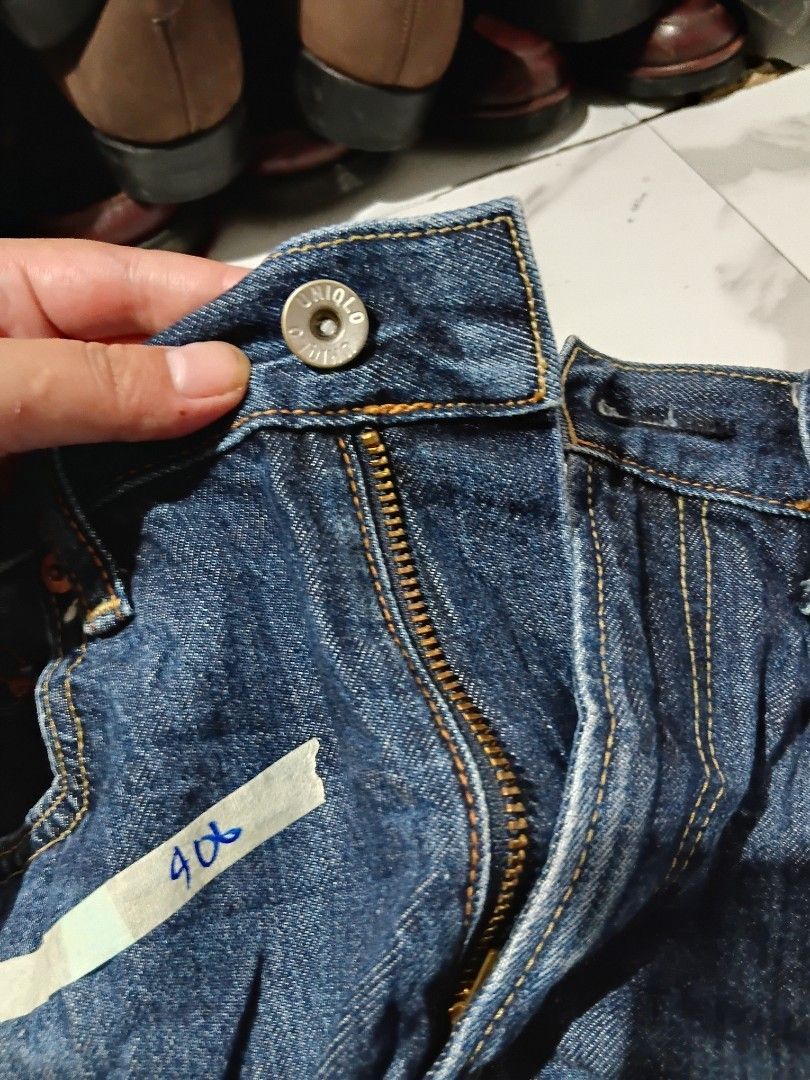 UNIQLO JEANS SIZE w32 l42 (Category: Jeans) located in General Mariano Alvarez. Submitted by adonid (Listing ID 1445646828, Image 2). Description: UNIQLO JEANS ORIGINAL UNIQLO JEANS NORMAL SIGN OF USAGE ONLY NO ISSUE SIZE W32 L42.