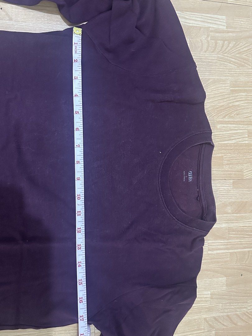 Uniqlo Longsleeves (S) (Category: Tshirts & Polo Shirts ) located in Lucena. Submitted by deklutter (Listing ID 1445743764, Image 3). Description: Uniqlo Long Sleeves ✅small ✅length 23 inches ✅width 17 inches ✅ violet 💜 J&T.