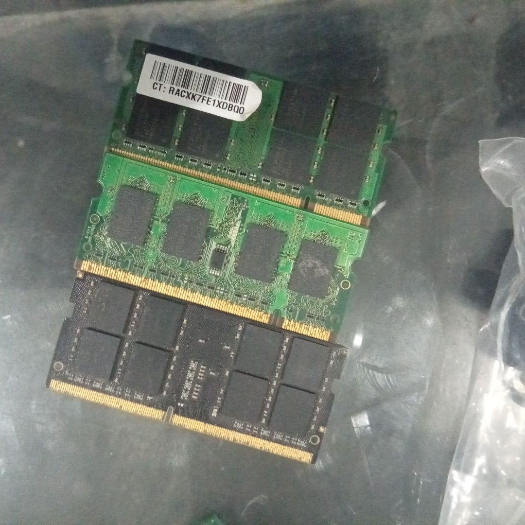Untested Ram (Category: Computer Parts) located in Manila. Submitted by alicia.lily (Listing ID 1445749535, Image 1). Description: - Elpida RAM Modules 2gb & 1gb - Black DDR4 ram- unknown size - For Laptop.