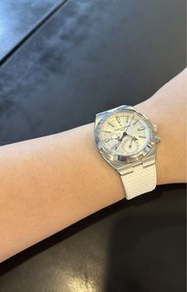 (Category: ) located in . Submitted by fundmytrvls_luxury (Listing ID 1445775587, Image 1). Description: .