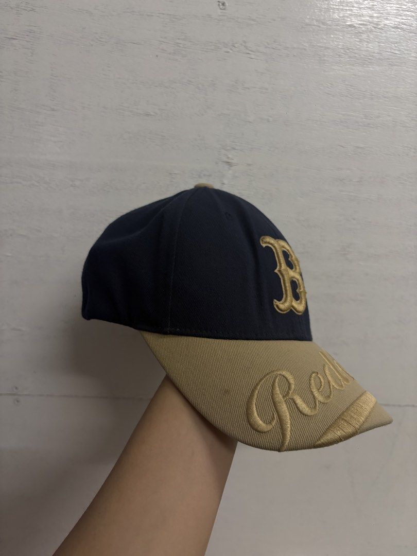 Vintage Boston Red Sox MLB Flexfit Baseball Cap (Category: Caps & Hats) located in Manila. Submitted by fifi.declutters (Listing ID 1445735854, Image 2). Description: in good condition! vintage boston red sox cap 55cm cap size loc: bulacan shipping: j&t/lalamove .