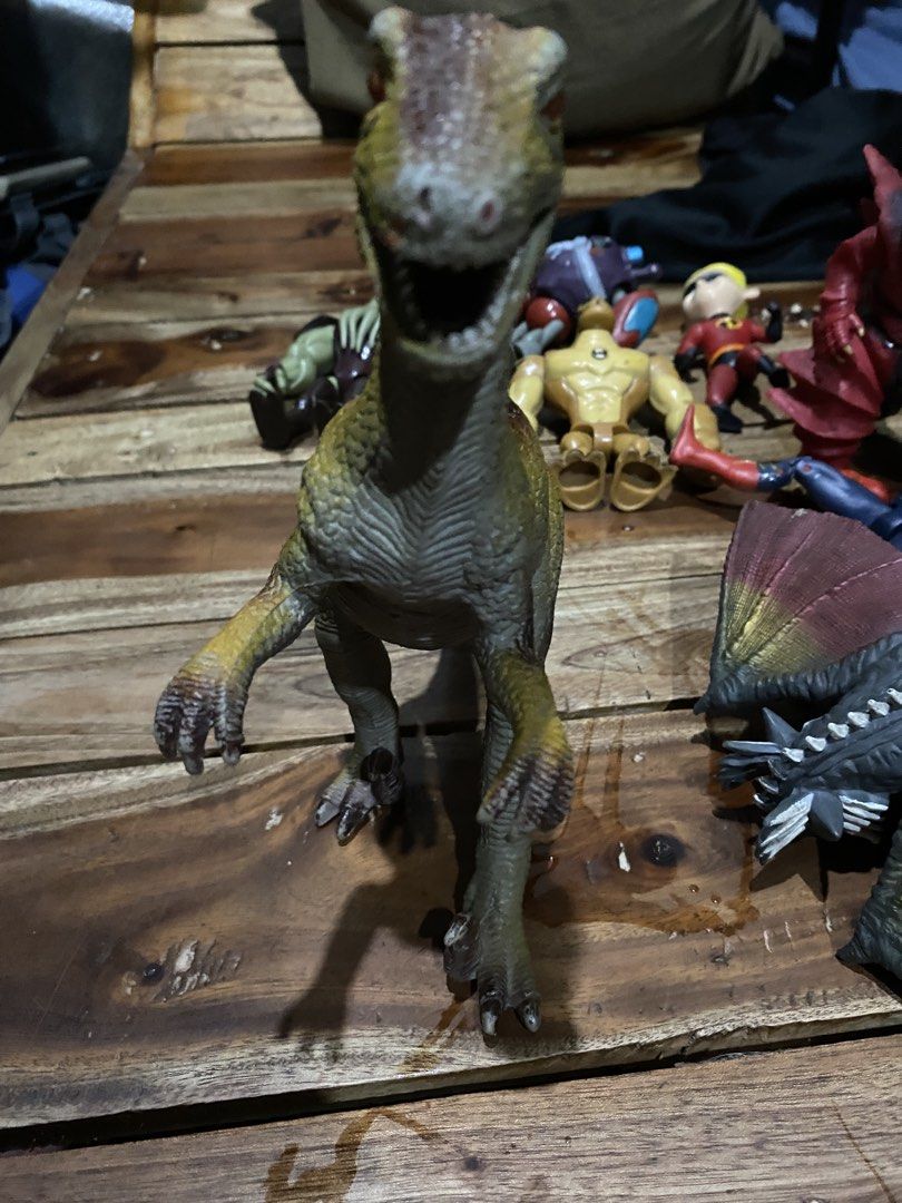 Vintage Dinosaur 8 1/2 inches (Category: Vintage Collectibles) located in Manila. Submitted by alsytan (Listing ID 1445722744, Image 2). Description: .