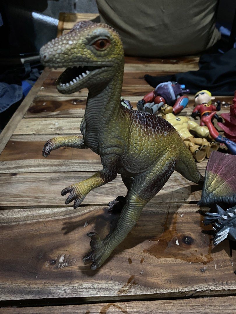 Vintage Dinosaur 8 1/2 inches (Category: Vintage Collectibles) located in Manila. Submitted by alsytan (Listing ID 1445722744, Image 1). Description: .