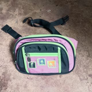(Category: ) located in . Submitted by outdatedfinds (Listing ID 1445642781, Image 1). Description: .