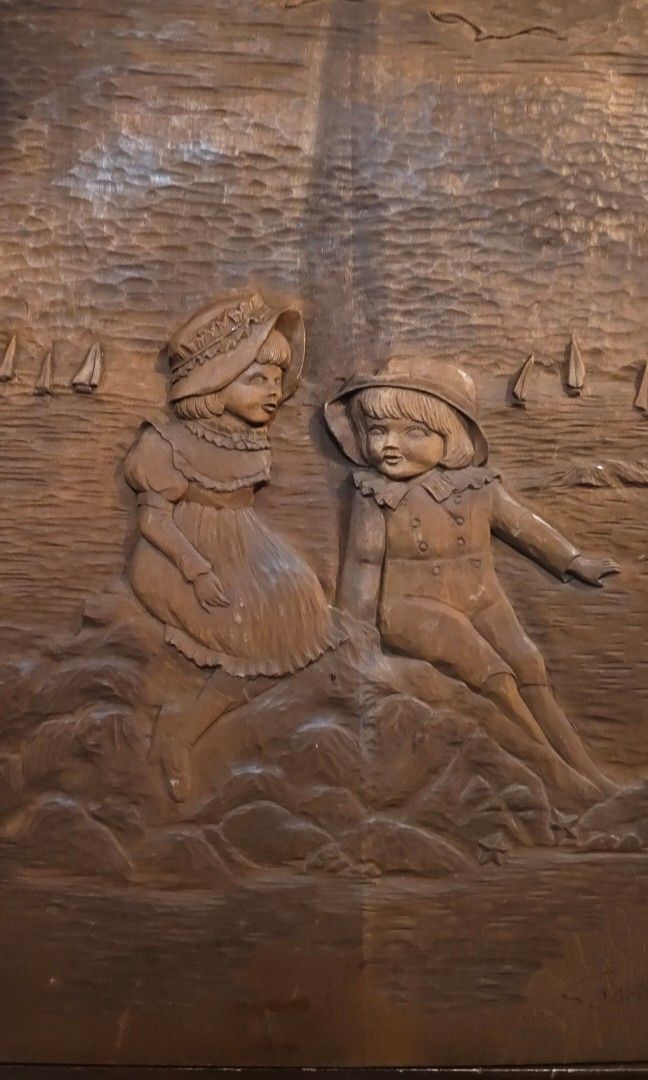 Vintage Wood Carving (Category: Wall Decor) located in Cabuyao City. Submitted by batman0417 (Listing ID 1445701634, Image 2). Description: lagpas 2ft din po taas, pm nalang po, lalamove nalang din po sa kukuha.