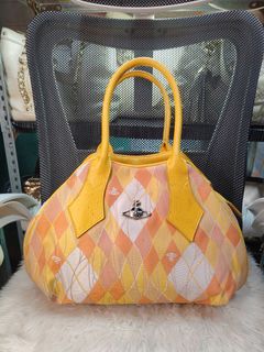 (Category: ) located in . Submitted by jbeeborsaonlineshop2026 (Listing ID 1445665390, Image 1). Description: .