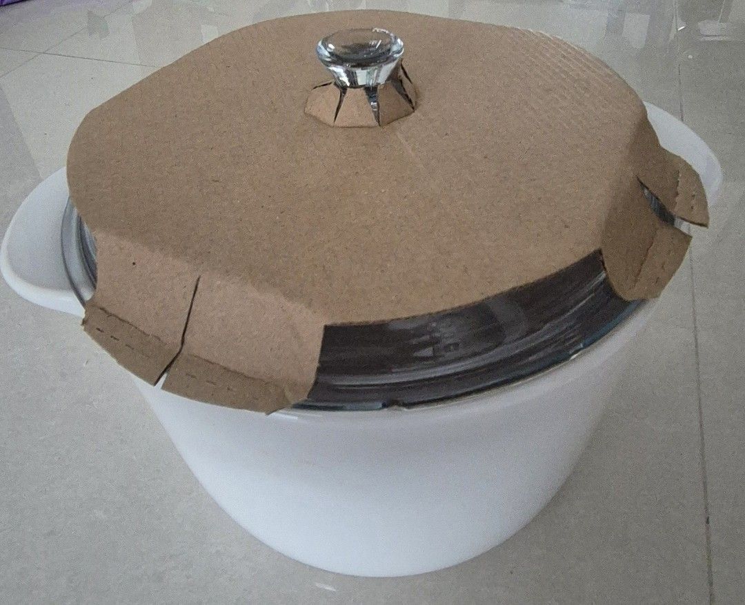 White Ceramic Casserole Dish with Glass Lid