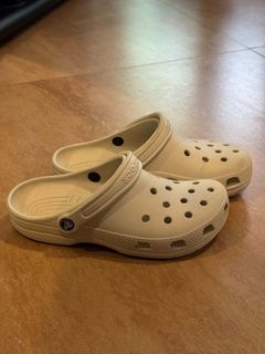 (Category: ) located in . Submitted by gabbymanzzzz (Listing ID 1445703738, Image 1). Description: .