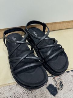(Category: ) located in . Submitted by hiraa88 (Listing ID 1445741791, Image 1). Description: .