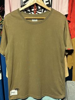 (Category: ) located in . Submitted by luxstreetwearzcasual (Listing ID 1445745147, Image 1). Description: .